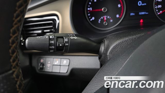Kia Stonic 2018 — photo 29