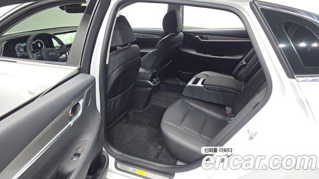 Hyundai Grandeur 2022 — photo 18