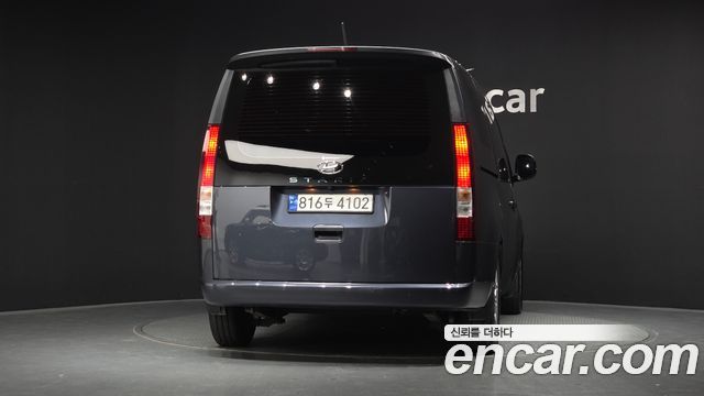 Hyundai Staria 2023 — photo 4