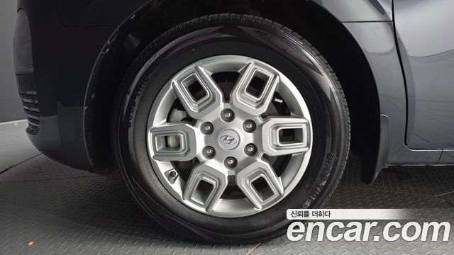 Hyundai Staria 2023 — photo 5