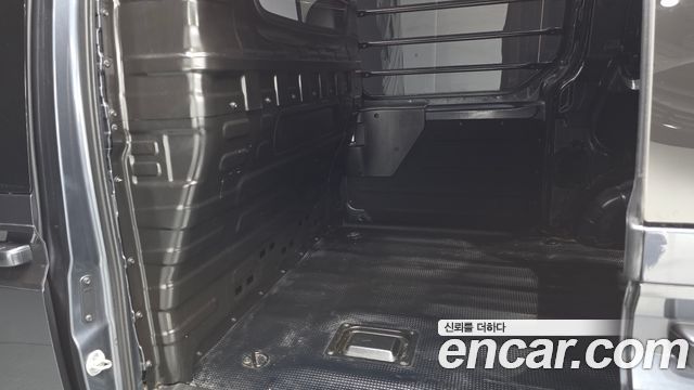 Hyundai Staria 2023 — photo 12