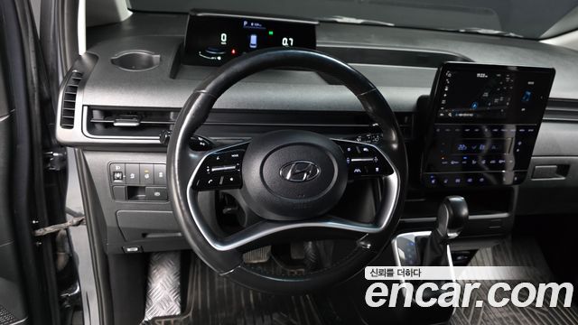 Hyundai Staria 2023 — photo 13