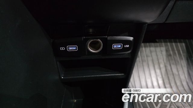 Hyundai Staria 2023 — photo 19