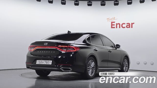 Hyundai Grandeur 2017 — photo 2