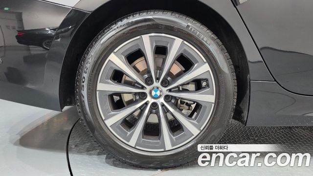 BMW 3-Series 2024 — photo 5