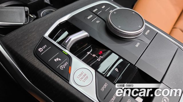 BMW 3-Series 2024 — photo 12