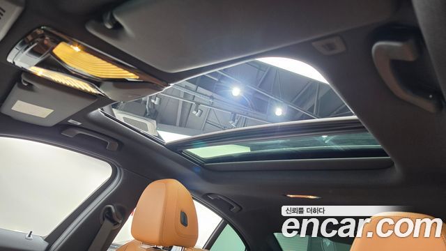 BMW 3-Series 2024 — photo 25