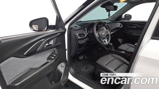 Chevrolet Korea Trailblazer 2022 — photo 13