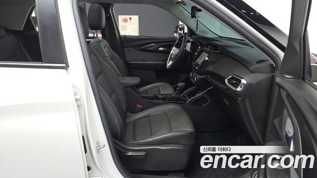 Chevrolet Korea Trailblazer 2022 — photo 17