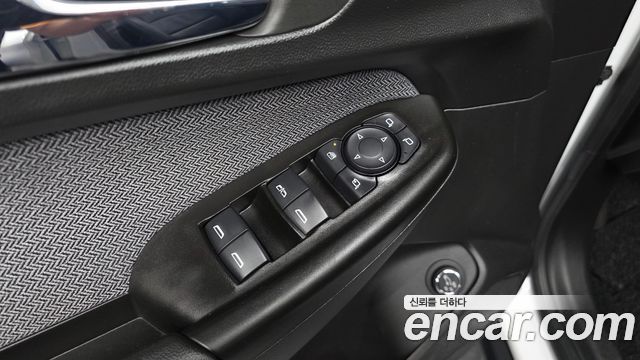 Chevrolet Korea Trailblazer 2022 — photo 28