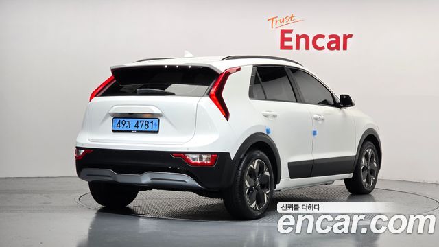 Kia Niro 2023 — photo 2