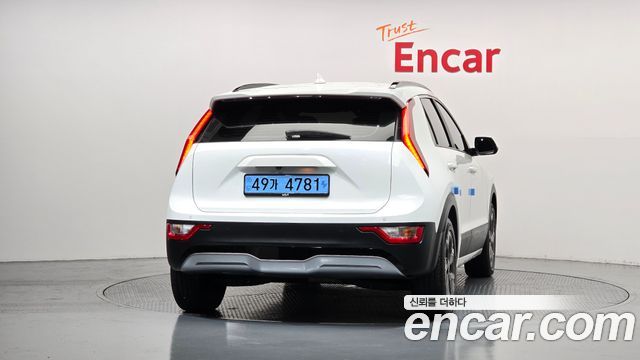 Kia Niro 2023 — photo 4