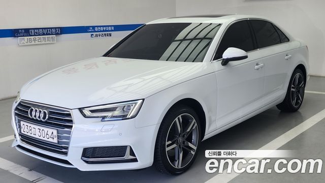 Audi A4 2019 — photo 1