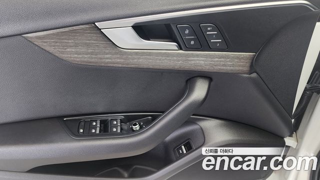Audi A4 2019 — photo 13