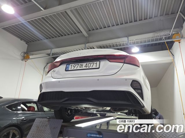 Kia K3 2023 — photo 2