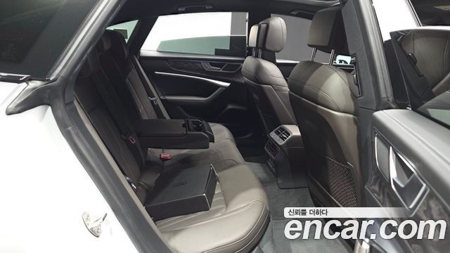 Audi A7 2025 — photo 17