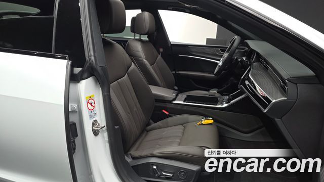 Audi A7 2025 — photo 18