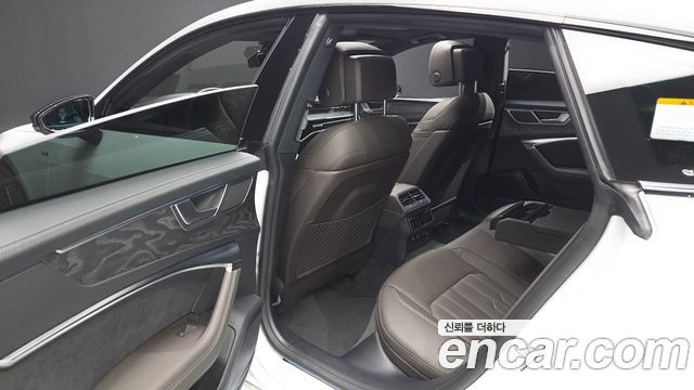 Audi A7 2025 — photo 16