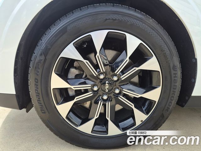 Kia Canival 2022 — photo 9