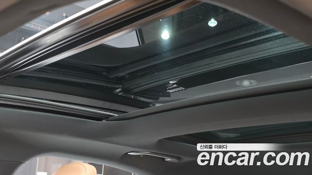 Mercedes-Benz E-Class 2025 — photo 24