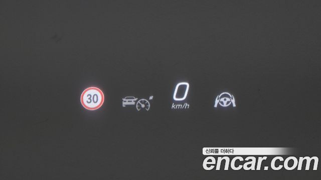 Mercedes-Benz E-Class 2025 — photo 25