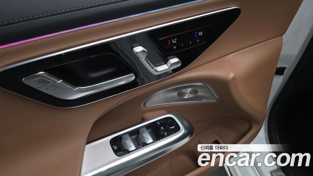 Mercedes-Benz E-Class 2025 — photo 27