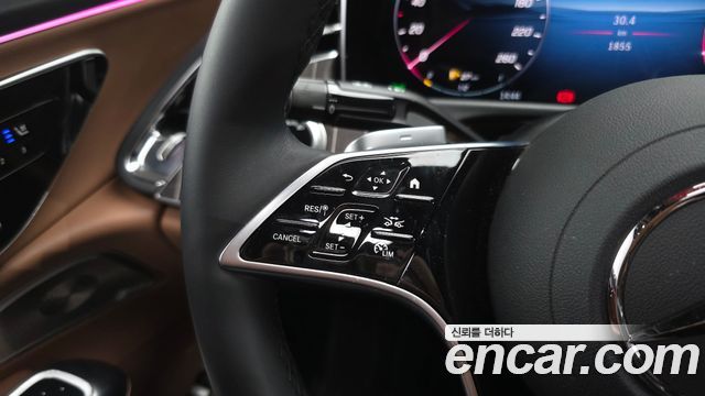 Mercedes-Benz E-Class 2025 — photo 33
