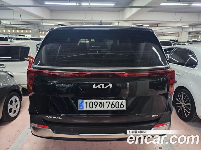 Kia Canival 2025 — photo 4
