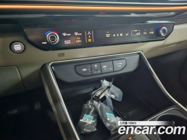 Kia Canival 2025 — photo 16