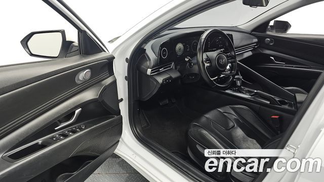 Hyundai AVANTE 2021 — photo 17