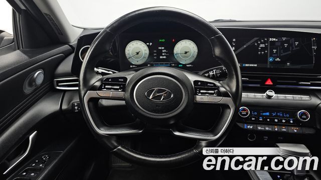 Hyundai AVANTE 2021 — photo 19
