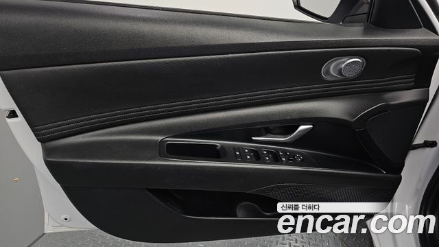 Hyundai AVANTE 2021 — photo 14