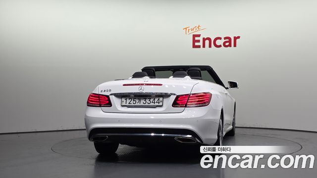 Mercedes-Benz E-Class 2014 — photo 4