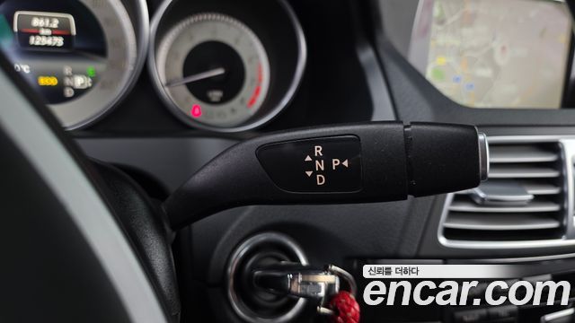 Mercedes-Benz E-Class 2014 — photo 9