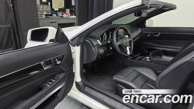 Mercedes-Benz E-Class 2014 — photo 10