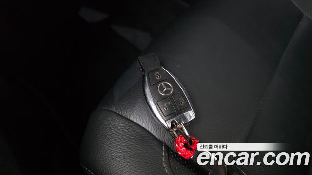 Mercedes-Benz E-Class 2014 — photo 16