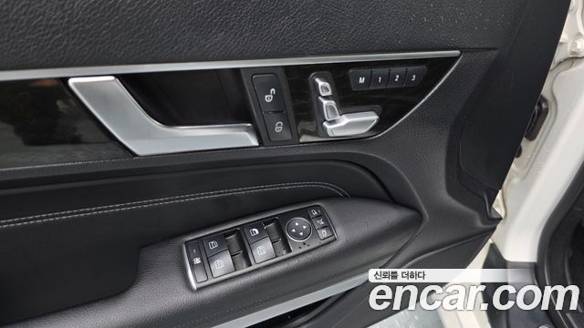 Mercedes-Benz E-Class 2014 — photo 20