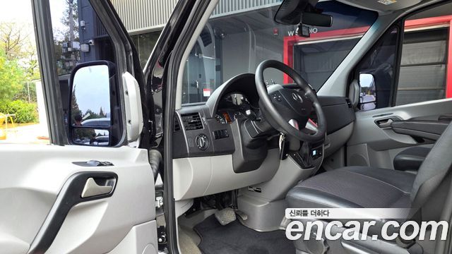 Mercedes-Benz Sprinter 2018 — photo 13