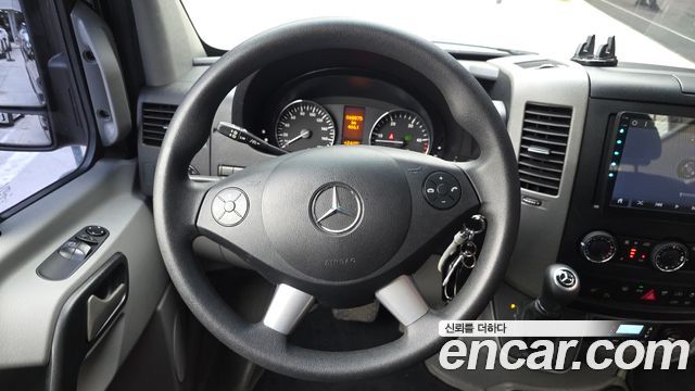 Mercedes-Benz Sprinter 2018 — photo 20