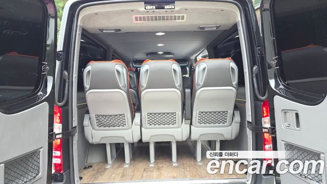 Mercedes-Benz Sprinter 2018 — photo 23