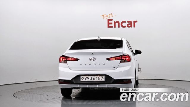 Hyundai AVANTE 2020 — photo 4