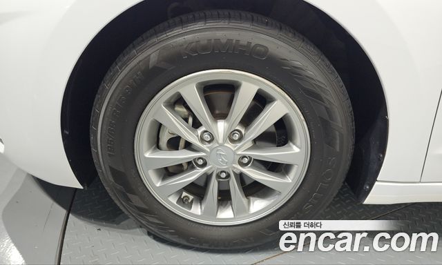 Hyundai AVANTE 2020 — photo 5