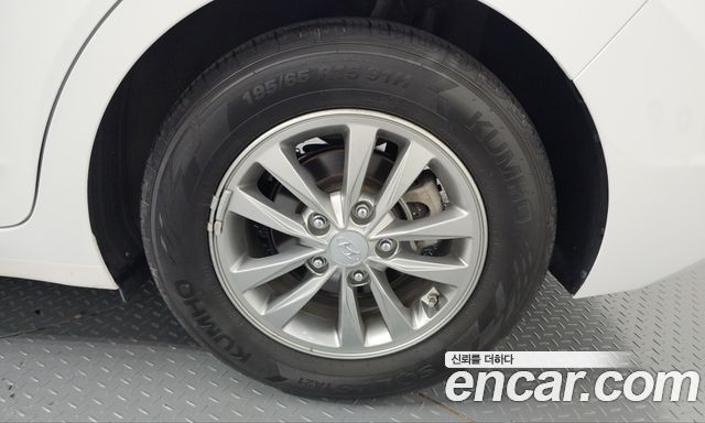 Hyundai AVANTE 2020 — photo 7