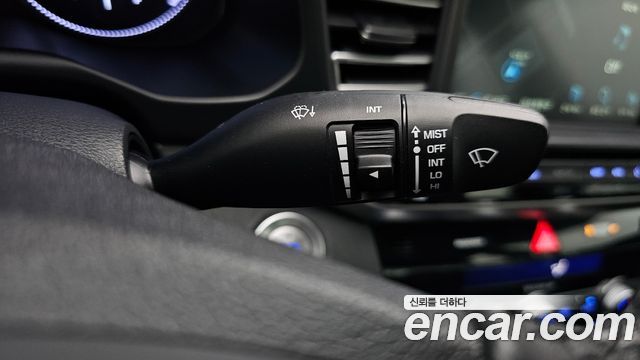 Hyundai AVANTE 2020 — photo 28