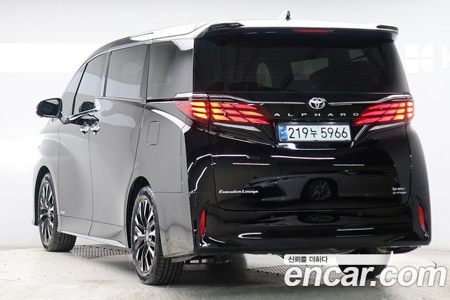 Toyota Alphard 2024 — photo 2