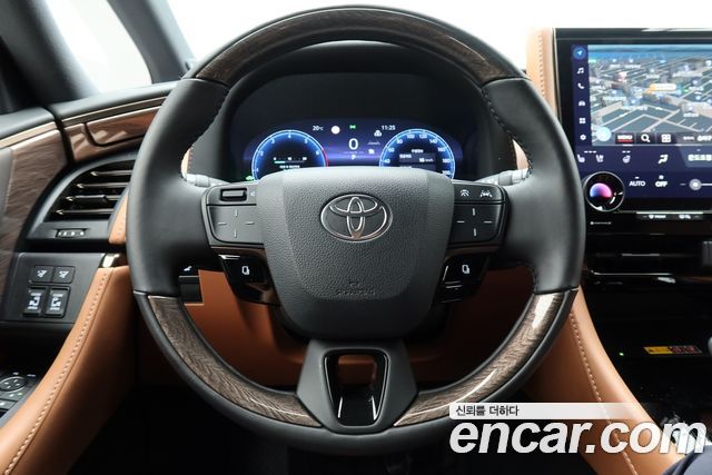 Toyota Alphard 2024 — photo 12