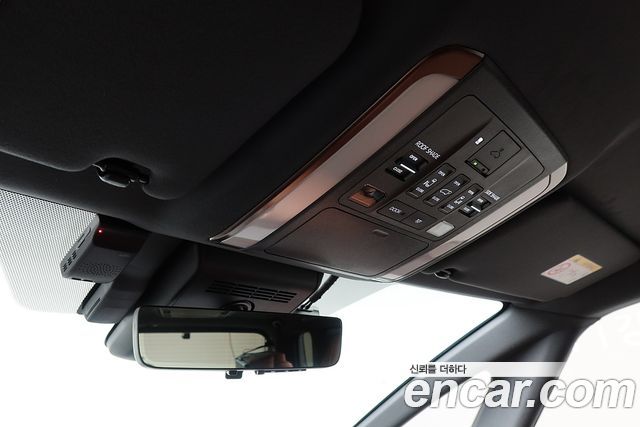Toyota Alphard 2024 — photo 13