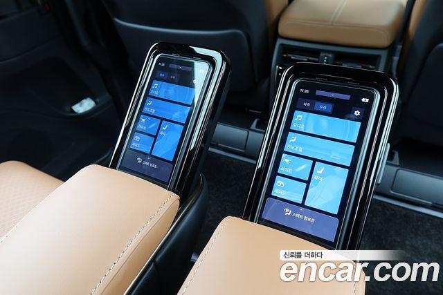 Toyota Alphard 2024 — photo 17