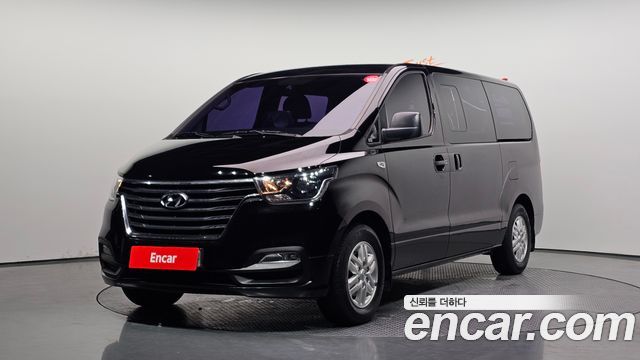 Hyundai Starex 2019 — photo 1