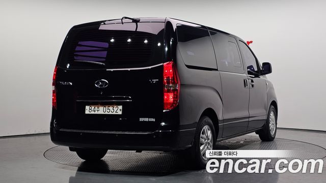Hyundai Starex 2019 — photo 2